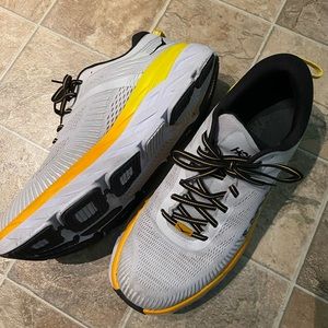 Men’s size 11.5 Hoka Bondi 7 shoes